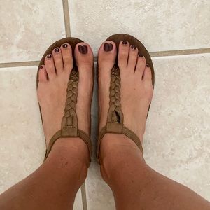 Rainbow T-Street braided flip flops